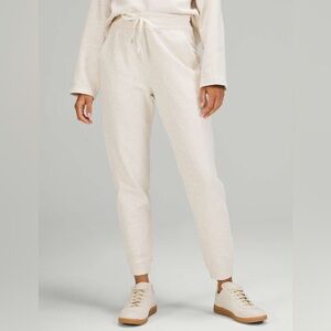 LULULEMON - Ribbed High-Rise Jogger in EXCELLENT condition